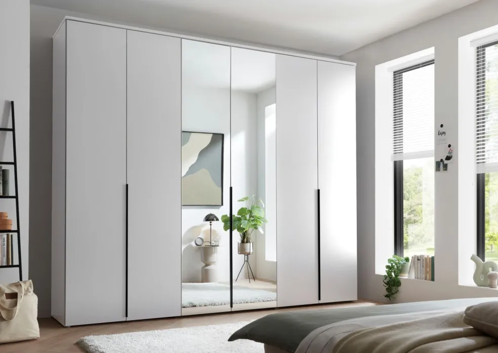 Armoire à portes battantes KEVO