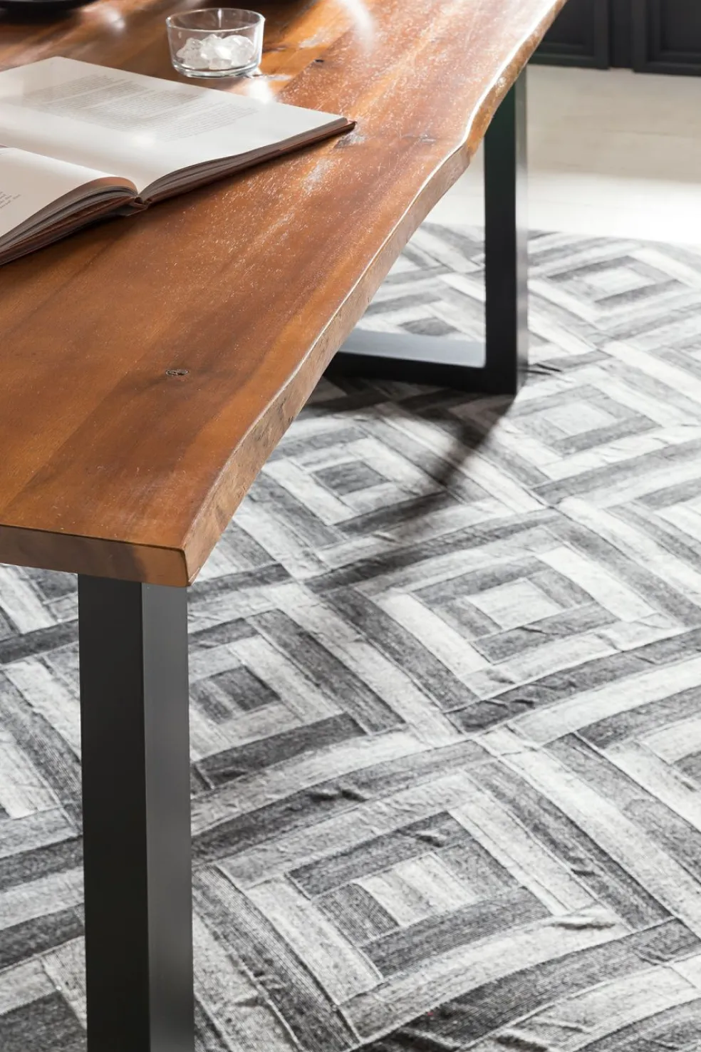 Table de repas CIKUPA